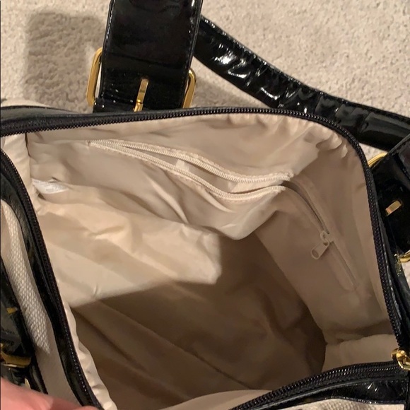 Black and cream handbag - Picture 7 of 8